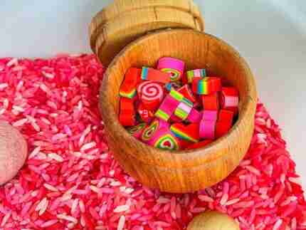 Valentines Day Sensory Bin #2 - Image 4