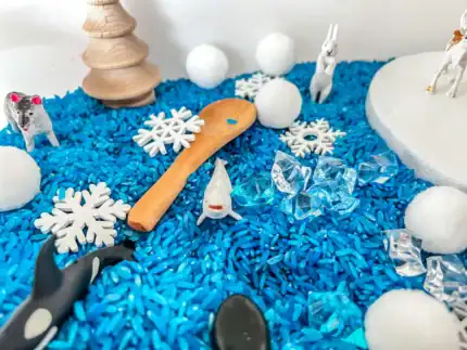 Deluxe Arctic Animal Sensory Bin - Image 4