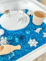 Deluxe Arctic Animal Sensory Bin - Image 3