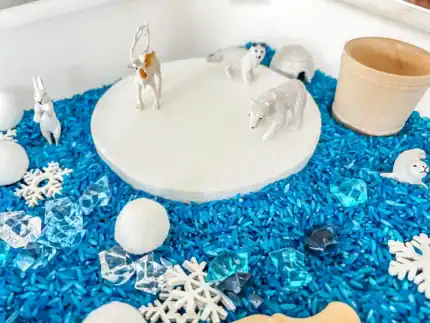 Deluxe Arctic Animal Sensory Bin - Image 6