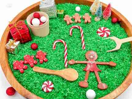 Christmas Gingerbread Sensory Bin-3