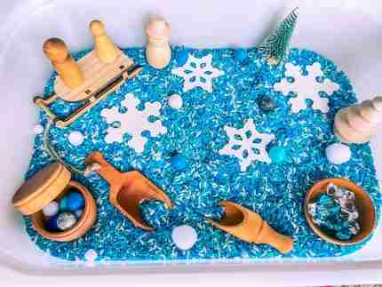 Deluxe Witner Sensory Bin #2-1
