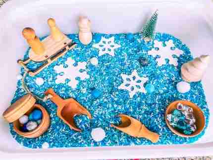 Deluxe Witner Sensory Bin #2-1