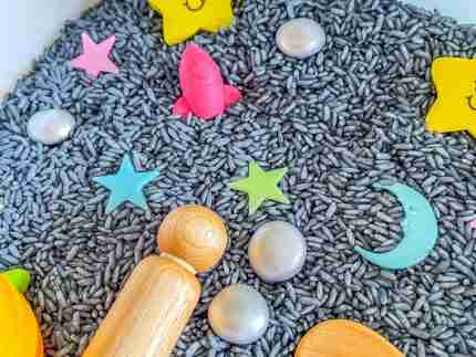 Outer Space Sensory Bin - Bunny - Image 10