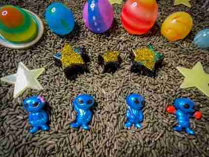 Outer Space Sensory Bin - Planets - Image 3