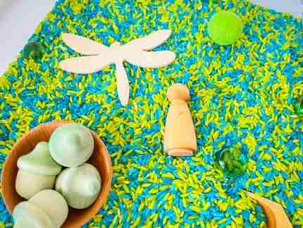 Wooden Animals Pond Sensory Bin