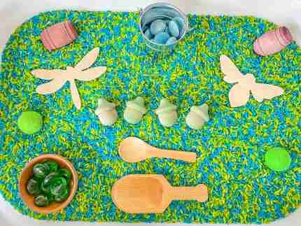 Wooden Animals Pond Sensory Bin