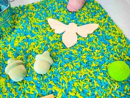 Wooden Animals Pond Sensory Bin