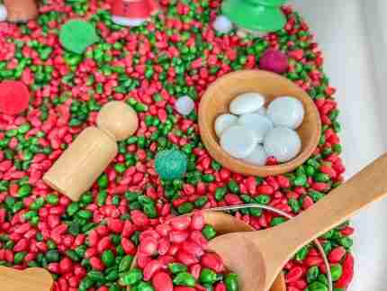 Popcorn Christmas Sensory bin 9