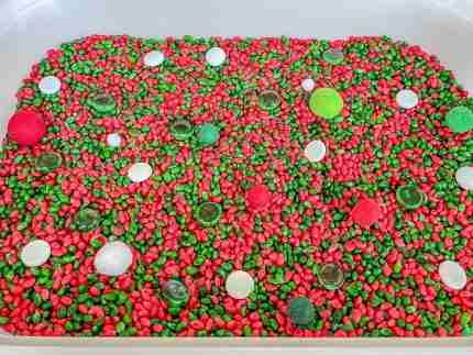 Popcorn Christmas Sensory bin 9