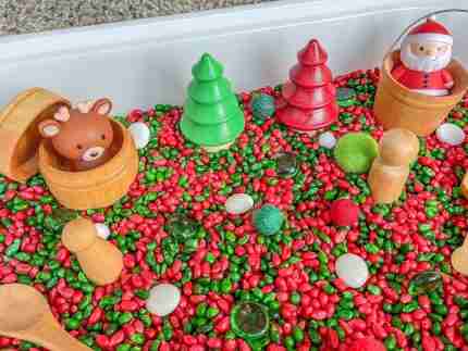 Popcorn Christmas Sensory bin 9