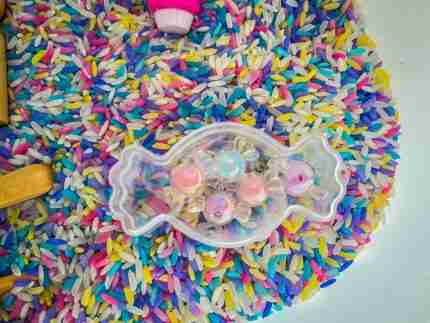 Sweets Sensory bin - Image 9