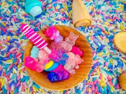 Sweets Sensory bin - Image 8
