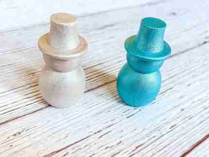 Sparkly Wooden Winter Themed Set - Image 5