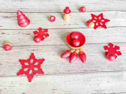 Wooden Sparkly Winter Sorting Set
