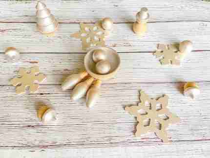 Wooden Sparkly Winter Sorting Set