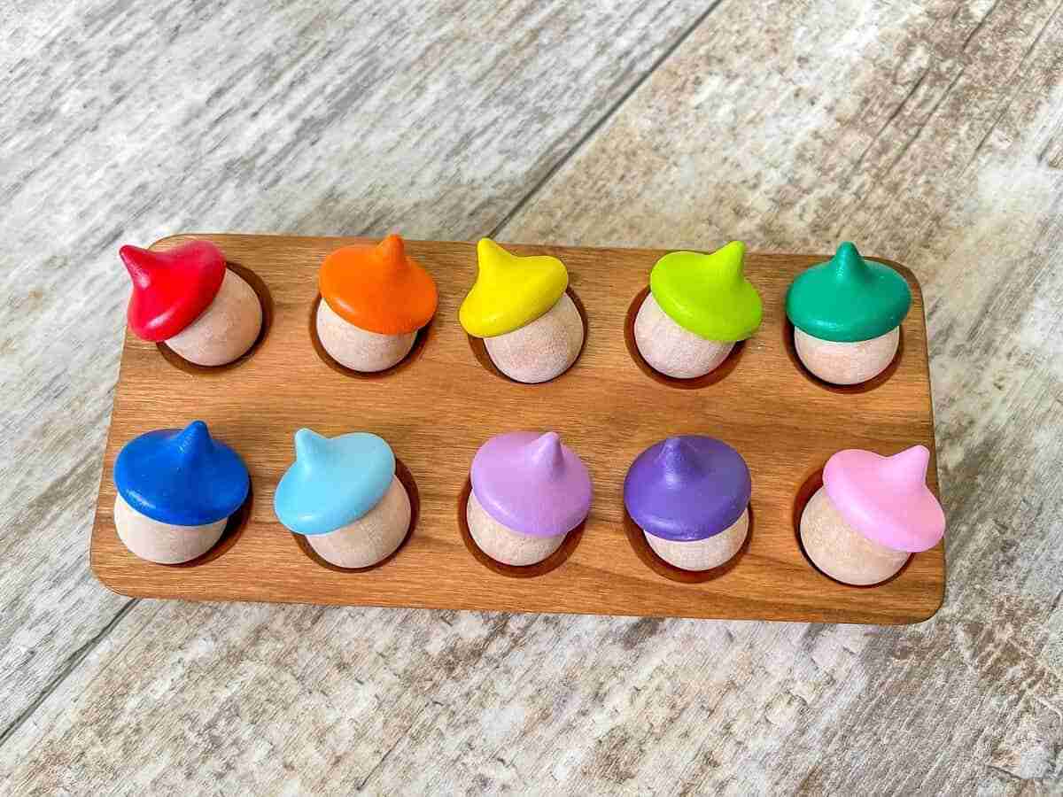 Rainbow wooden acorn set