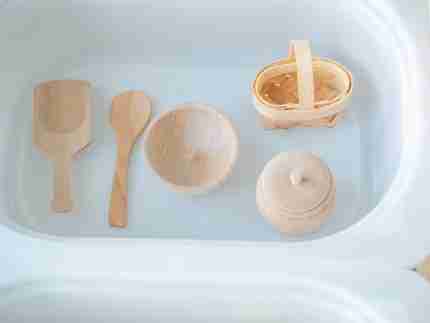 Easter Bunny Sensory Bin - Image 12