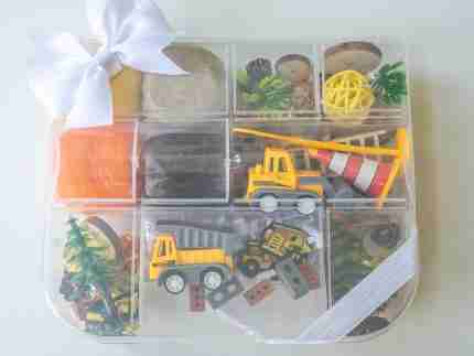 Deluxe Construction  Playdough Kit - Image 8
