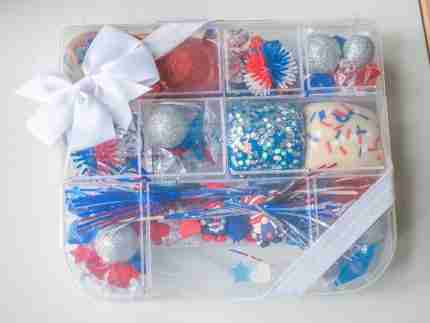 Deluxe Patriotic Playdough Kit - Image 10