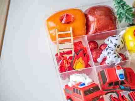 Deluxe Fireman  Playdough Kit - Image 5