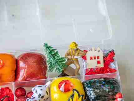 Deluxe Fireman  Playdough Kit - Image 7