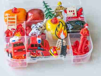 Deluxe Fireman  Playdough Kit - Image 9