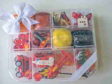 Deluxe Fireman  Playdough Kit - Image 10