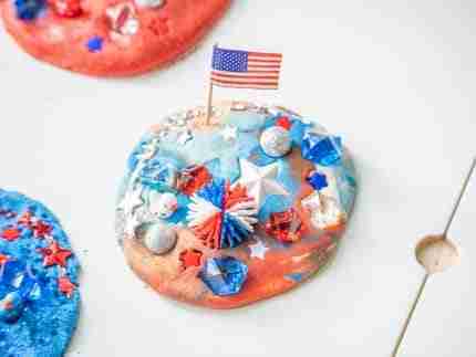 Patriotic Playdough Jars-3