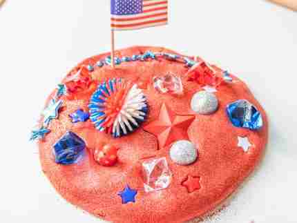 Patriotic Playdough Jars-3