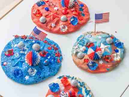 Patriotic Playdough Jars-3