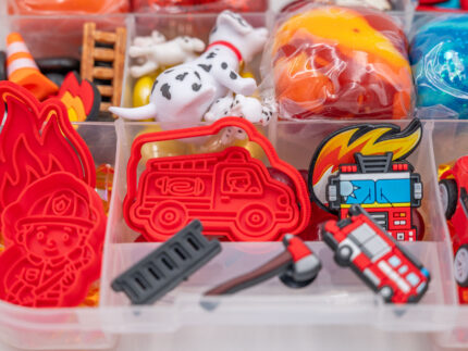 Deluxe Firefighter Play-Doh Kit with colorful dough, fire trucks, Dalmatians and firefighter rescue accessories