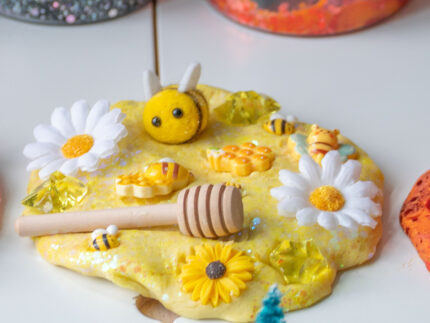 Themed Deluxe Playdough Jars - Image 20