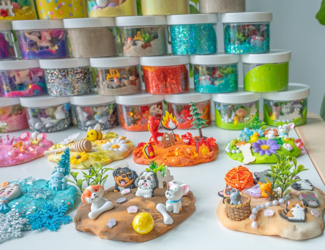Deluxe Themed Playdough Jars-10