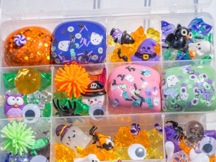 Deluxe Halloween Playdough Kit - Image 6