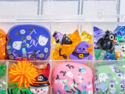 Deluxe Halloween Playdough Kit - Image 10