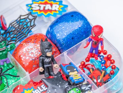 Deluxe Super Hero Playdough Kit - Image 11