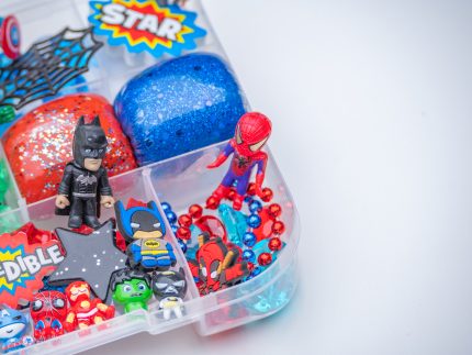 Deluxe Super Hero Playdough Kit - Image 3