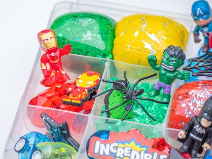 Deluxe Super Hero Playdough Kit - Image 8