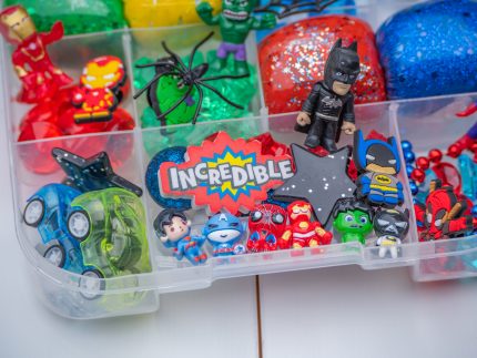Deluxe Super Hero Playdough Kit - Image 9