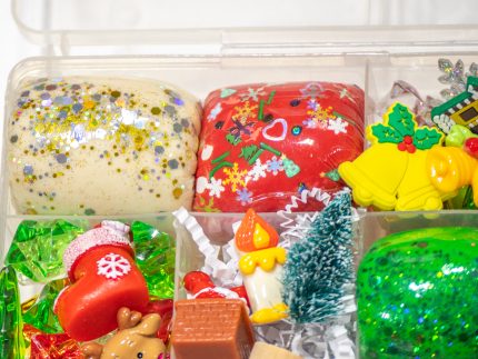 Deluxe Christmas Playdough Kit - Image 10