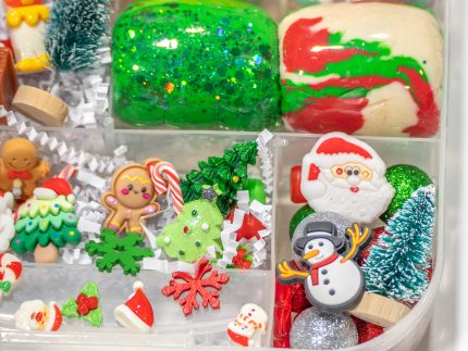 Deluxe Christmas Playdough Kit - Image 7