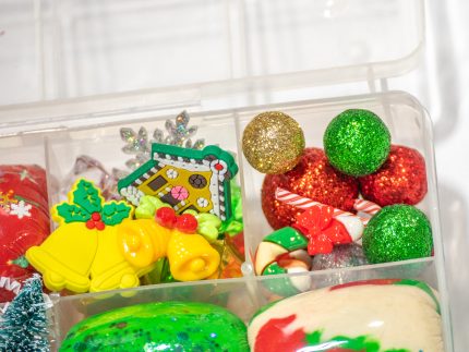 Deluxe Christmas Playdough Kit - Image 9