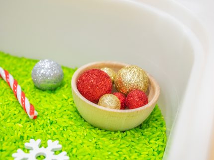 Grinch Sensory Bin - Image 4