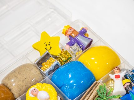Deluxe Nativity Playdough Kit - Image 13