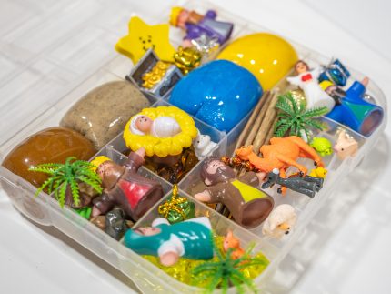 Deluxe Nativity Playdough Kit - Image 4