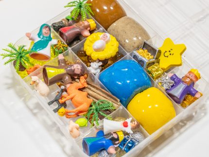 Deluxe Nativity Playdough Kit - Image 5