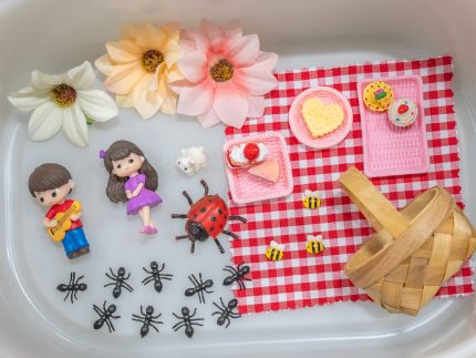 Picnic Sensory Bin - Image 10