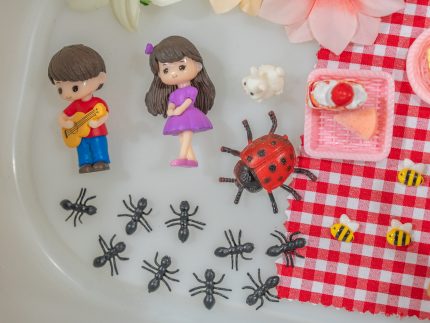 Picnic Sensory Bin - Image 7